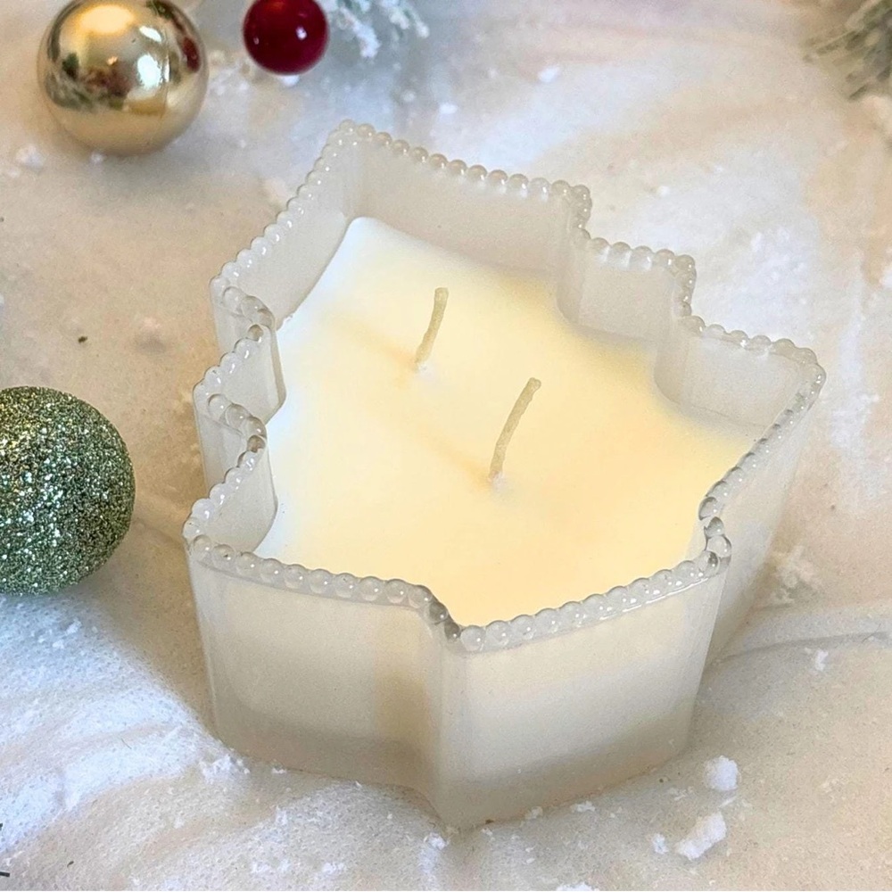 NWT Target Bullseye Playground Candle Set of 2 – White Tree-Shaped Holiday Decor